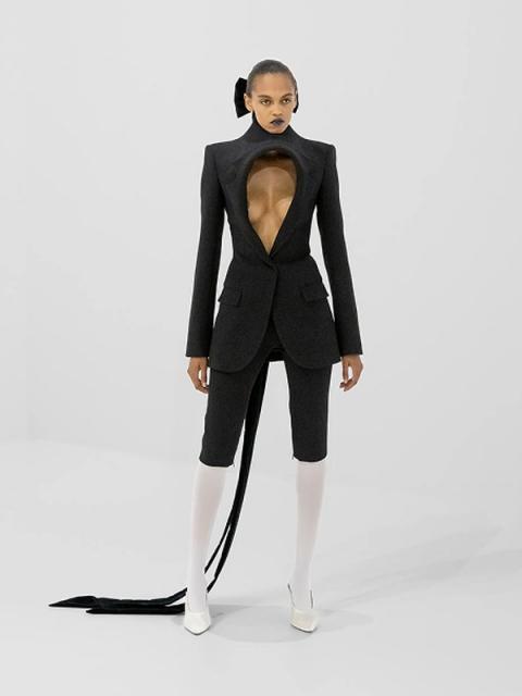 Коллекция Jean Paul Gaultier Couture осень-зима 2026/27 (112349-jean-paul-gaultier- couture-02.jpg) Коллекция Jean Paul Gaultier Couture осень-зима 2026/27 (112349-jean-paul-gaultier- couture-02.jpg)
